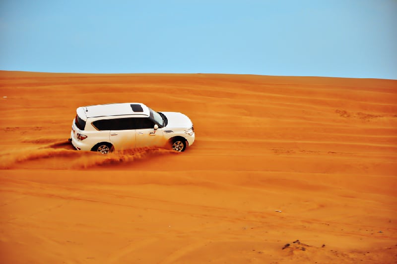 Desert safari fun experience in Dubai